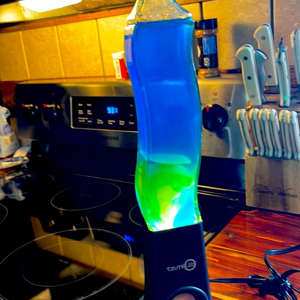 Lava led lamp with Bluetooth to play music thru this lava lamp